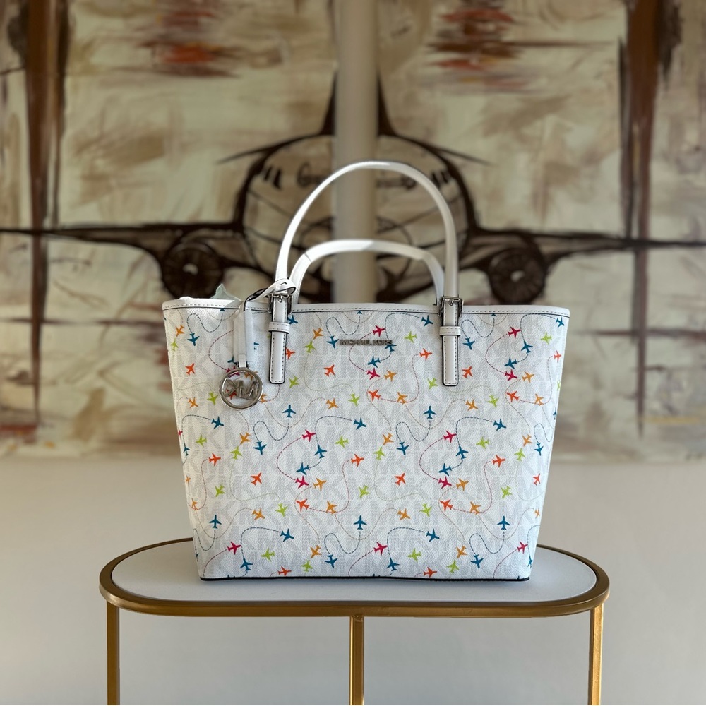 Micheal Kors Jet Set Tote Bag